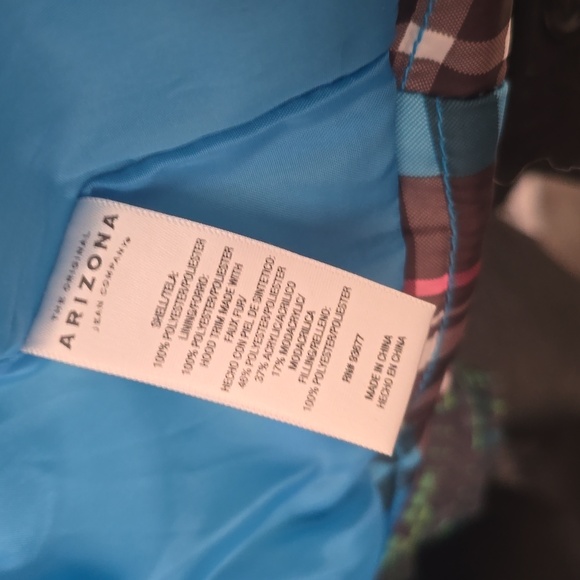 Arizona Jean Company Large FAUX FUR TRIMMED HOODED PUFFER VEST - Picture 8 of 8